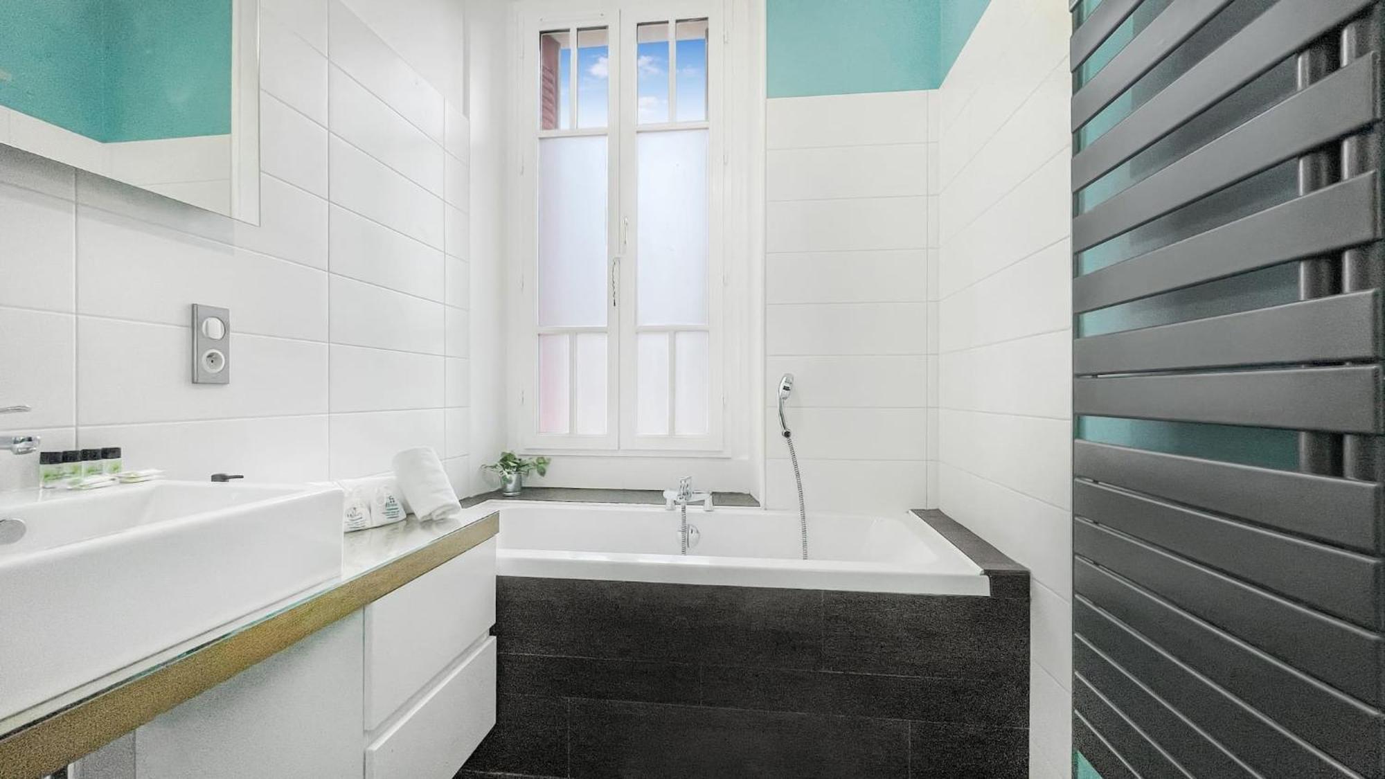 Homey Awesome - Proche Gare Et Tram - Centre-Ville - Balcon Prive - Wifi Gratuit Annemasse Luaran gambar