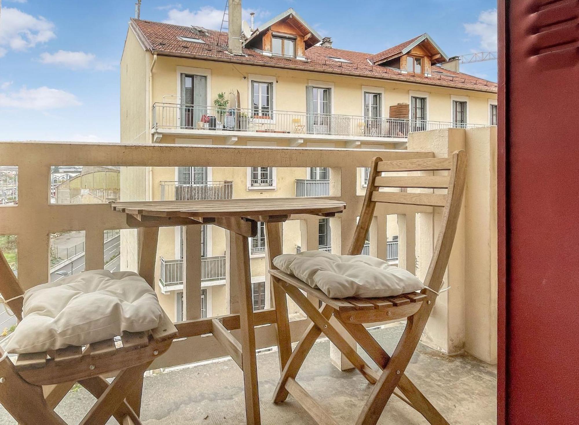Homey Awesome - Proche Gare Et Tram - Centre-Ville - Balcon Prive - Wifi Gratuit Annemasse Luaran gambar
